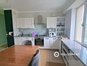 3-комнатная квартира, этаж 3 из 13, 110 м², миниатюра 8