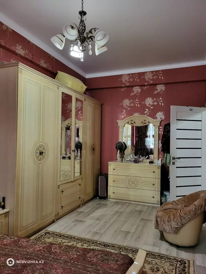 2-комнатная квартира, этаж 1 из 6, 52 м², фотография 3