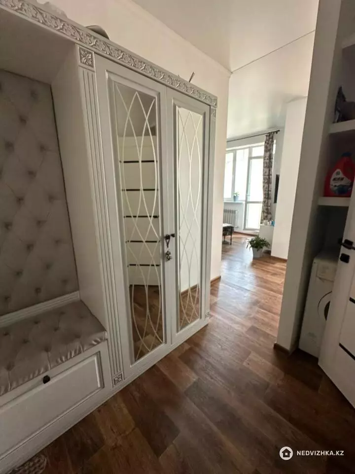 2-комнатная квартира, этаж 12 из 12, 60 м²
