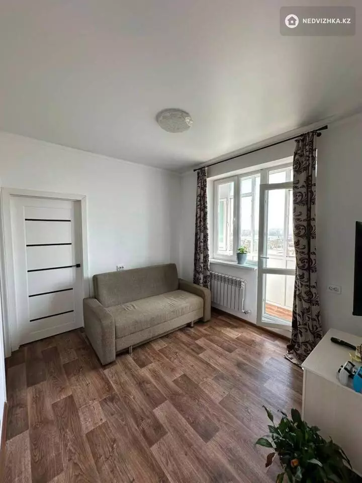 2-комнатная квартира, этаж 12 из 12, 60 м², фотография 3