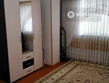 1-комнатная квартира, этаж 3 из 5, 32 м², По часам