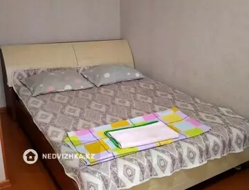 1-комнатная квартира, этаж 3 из 5, 32 м², По часам