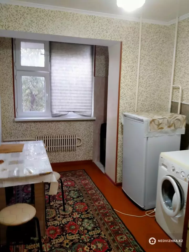 1-комнатная квартира, этаж 3 из 5, 32 м², По часам, 4-фотосурет