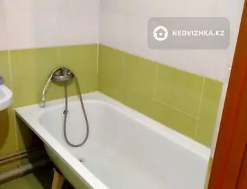 1-комнатная квартира, этаж 3 из 5, 32 м², По часам