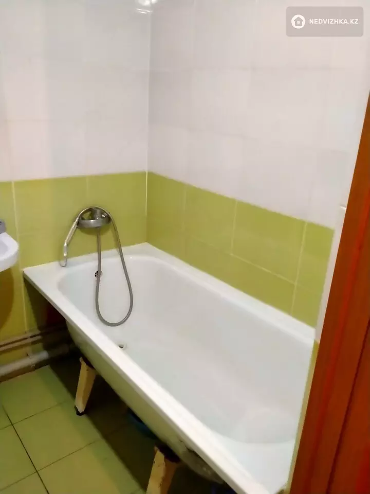 1-комнатная квартира, этаж 3 из 5, 32 м², По часам, 5-фотосурет