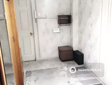 2-комнатная квартира, этаж 4 из 5, 50 м²