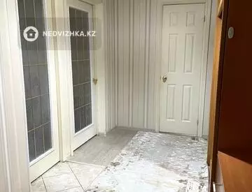 2-комнатная квартира, этаж 4 из 5, 50 м²