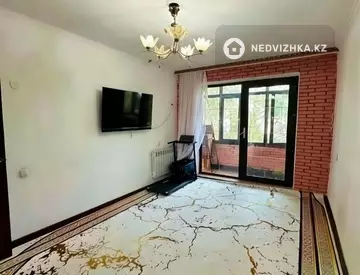 2-комнатная квартира, этаж 3 из 5, 48 м²