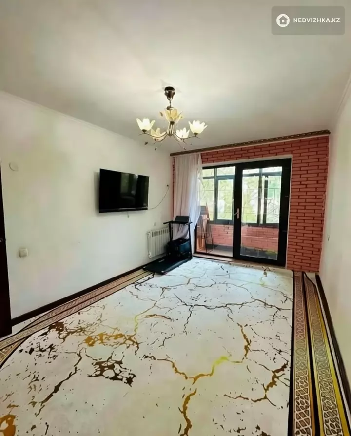 2-комнатная квартира, этаж 3 из 5, 48 м²