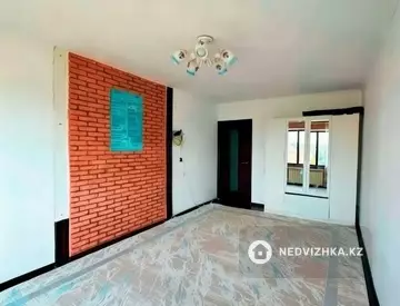 2-комнатная квартира, этаж 3 из 5, 48 м²