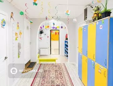 9-комнатный дом, 10 соток, 335 м²