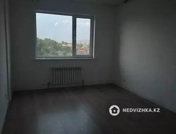 2-комнатная квартира, этаж 4 из 6, 74 м², миниатюра 5
