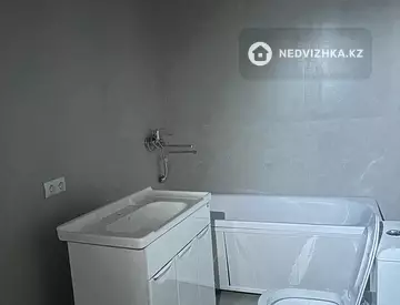 2-комнатная квартира, этаж 4 из 6, 74 м², миниатюра 12