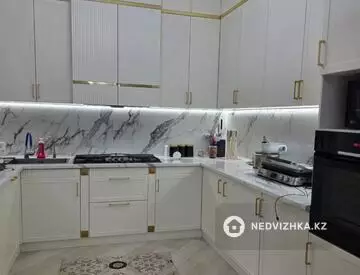 6-комнатный дом, 8 соток, 230 м²