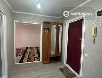 2-комнатная квартира, этаж 3 из 10, 52 м²