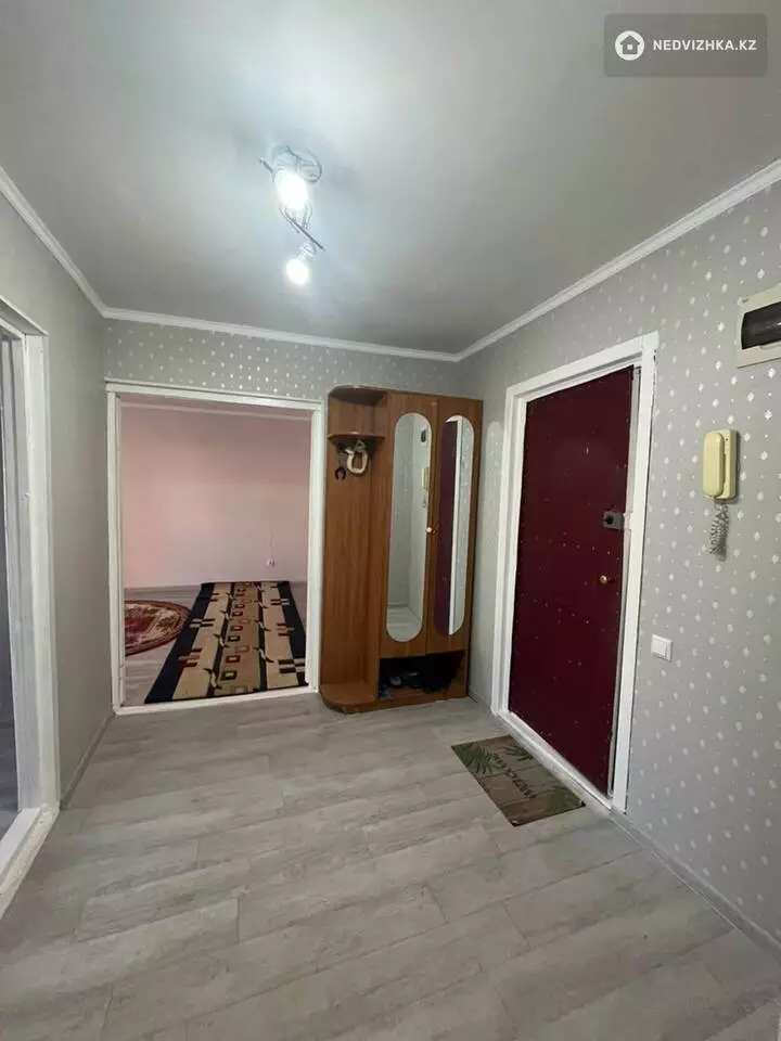 2-комнатная квартира, этаж 3 из 10, 52 м², фотография 5