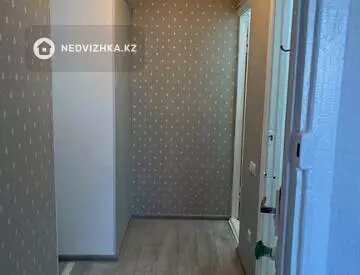 2-комнатная квартира, этаж 3 из 10, 52 м², миниатюра 7