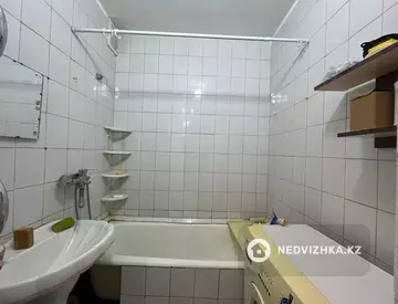 2-комнатная квартира, этаж 3 из 10, 52 м², миниатюра 8