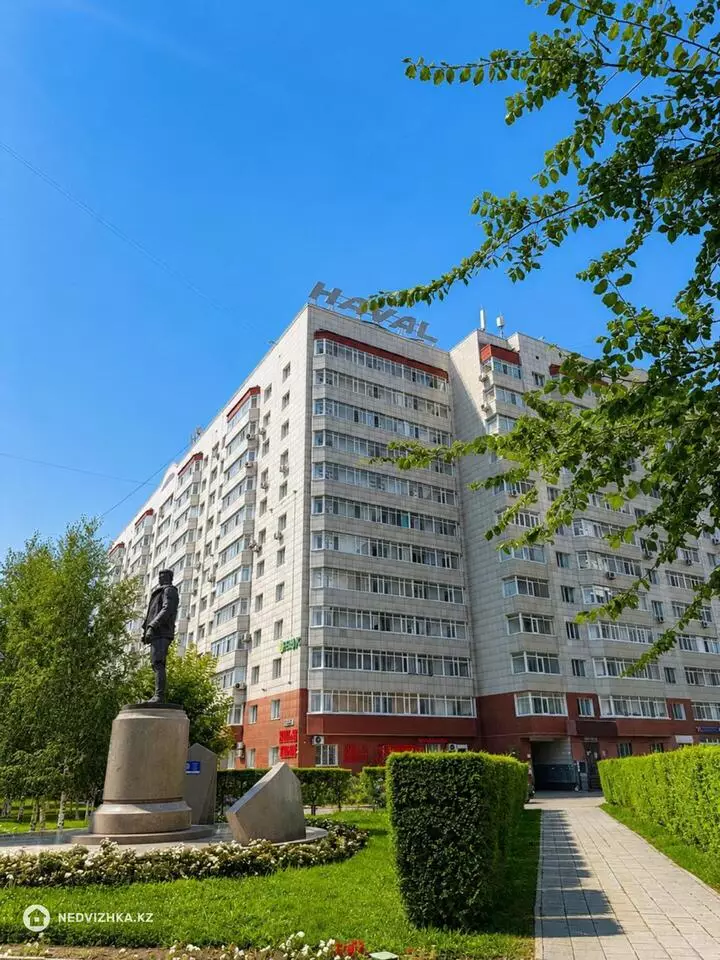 3-комнатная квартира, этаж 10 из 13, 89 м², фотография 3