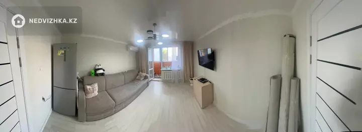 3-комнатная квартира, этаж 1 из 10, 71 м², фотография 3