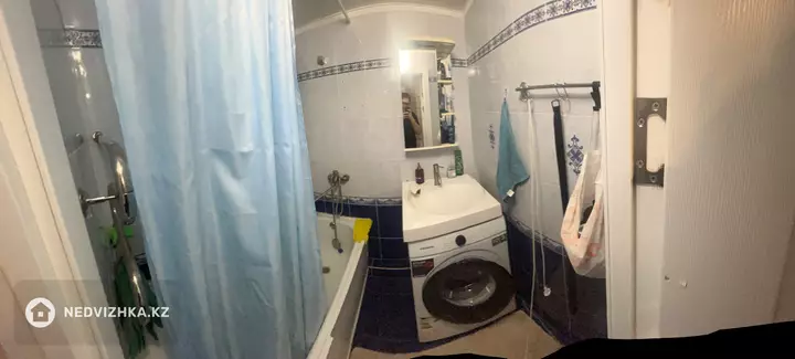3-комнатная квартира, этаж 1 из 10, 71 м², фотография 4