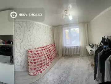 3-комнатная квартира, этаж 1 из 10, 71 м², миниатюра 6