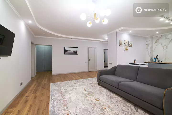3-комнатная квартира, этаж 1 из 9, 89 м², фотография 5