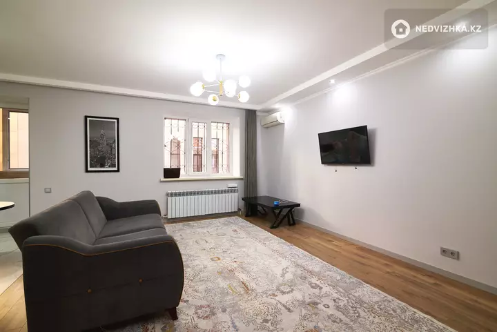 3-комнатная квартира, этаж 1 из 9, 89 м², фотография 2