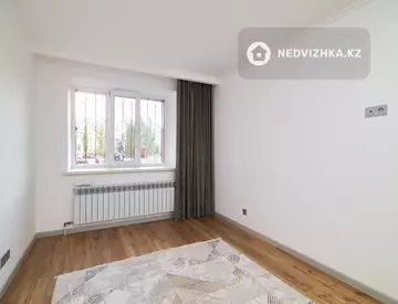 3-комнатная квартира, этаж 1 из 9, 89 м²