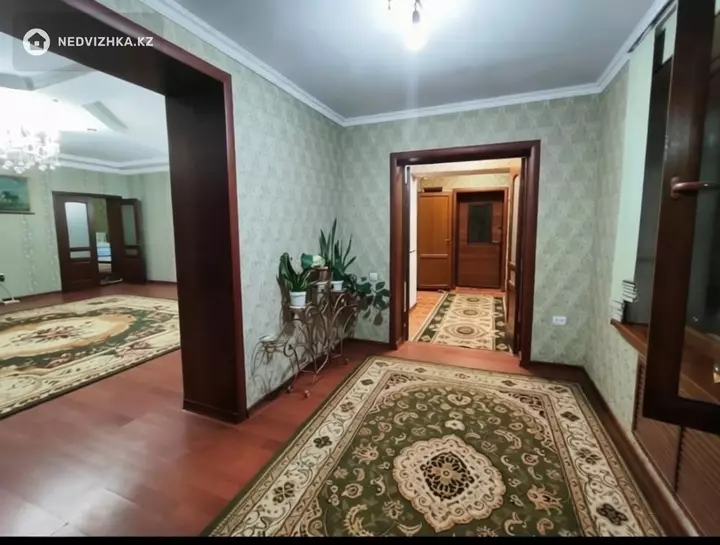 5-комнатный дом, 10 соток, 280 м², Посуточно, фотография 4
