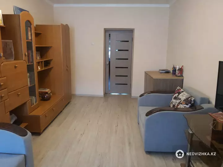 3-комнатная квартира, этаж 2 из 2, 63 м², фотография 3