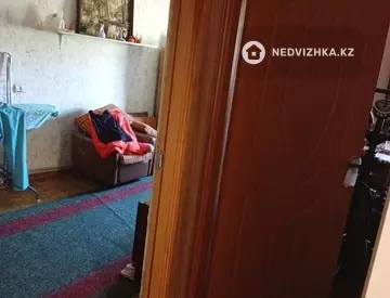4-комнатная квартира, этаж 4 из 5, 77 м²
