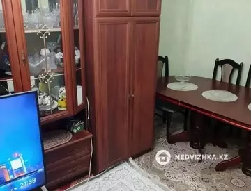 2-комнатная квартира, этаж 3 из 5, 51 м², миниатюра 3