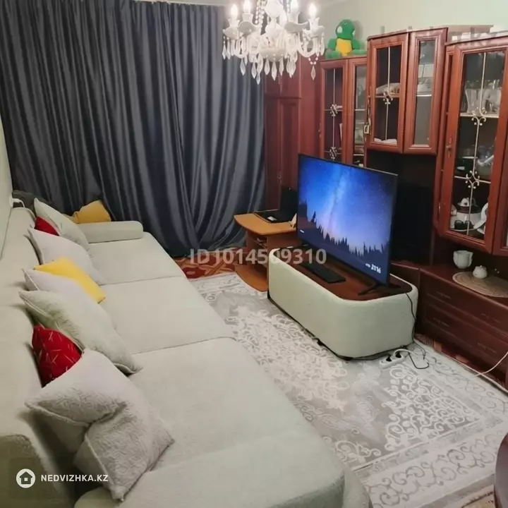 2-комнатная квартира, этаж 3 из 5, 51 м², фотография 2
