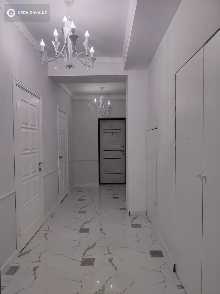 5-комнатный дом, 3 соток, 200 м², фотография 2