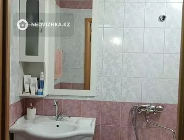 3-комнатная квартира, этаж 8 из 9, 64 м²
