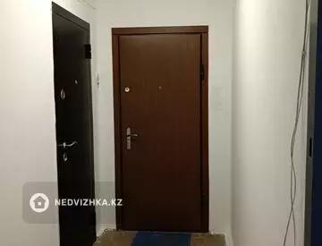 3-комнатная квартира, этаж 8 из 9, 64 м², миниатюра 6