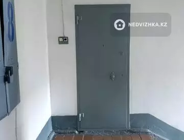 3-комнатная квартира, этаж 8 из 9, 64 м²