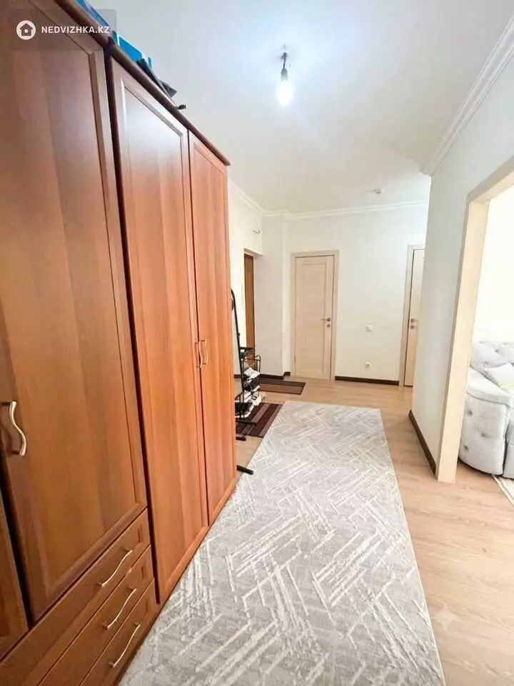 2-комнатная квартира, этаж 3 из 14, 64 м², фотография 5