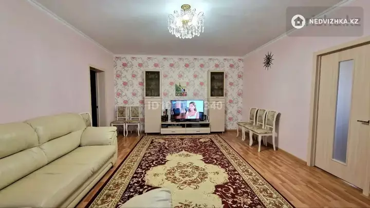 3-комнатная квартира, этаж 10 из 18, 77 м², фотография 5
