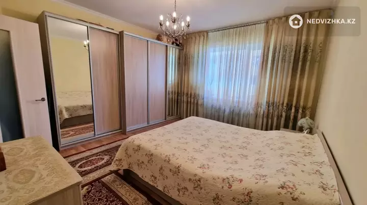 3-комнатная квартира, этаж 10 из 18, 77 м², фотография 3