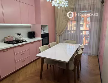 4-комнатная квартира, этаж 5 из 6, 115 м²