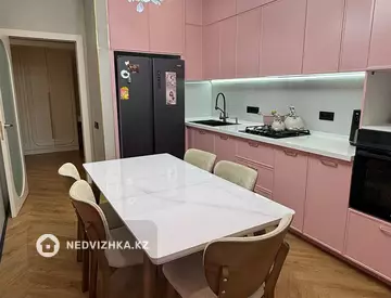 4-комнатная квартира, этаж 5 из 6, 115 м²