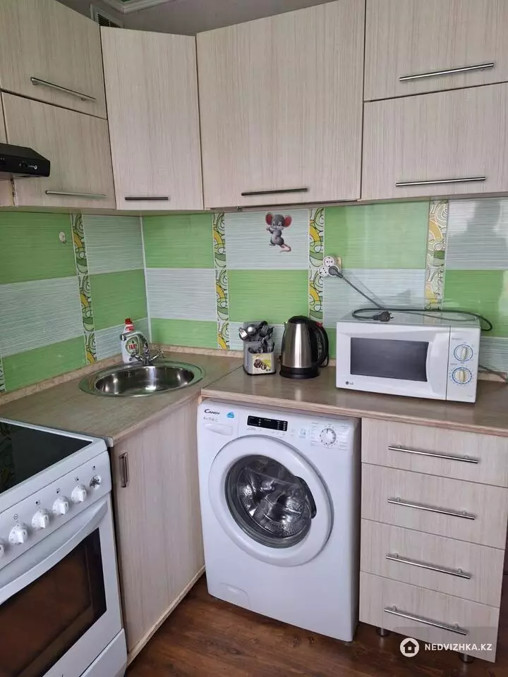 2-комнатная квартира, этаж 3 из 4, 47 м², Посуточно, фотография 3
