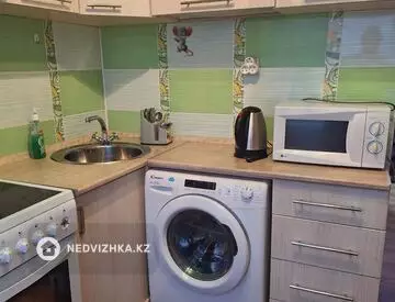 2-комнатная квартира, этаж 3 из 4, 47 м², Посуточно