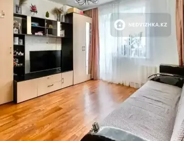 1-комнатная квартира, этаж 4 из 9, 40 м², миниатюра 4