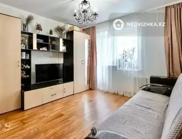 1-комнатная квартира, этаж 4 из 9, 40 м², миниатюра 12