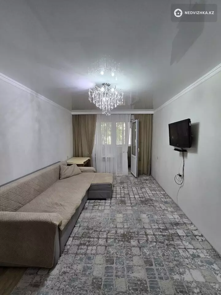 4-комнатная квартира, этаж 1 из 5, 86 м², фотография 2