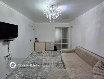 4-комнатная квартира, этаж 1 из 5, 86 м²