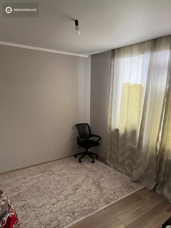 2-комнатная квартира, этаж 3 из 9, 55 м², фотография 3